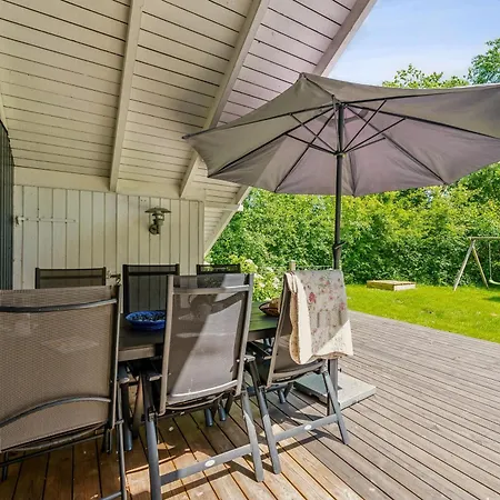 Charming, Well-maintained On A Secluded Nature Plot At The End Of A Quiet Lane * Ebeltoft